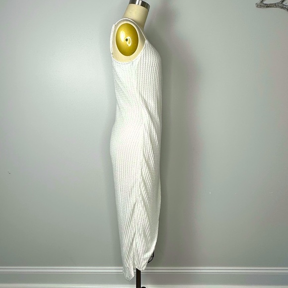 NWT JUSTFAB Sleeveless Wrap Cocktail Dress White / Silver Metallic Size Medium - Picture 5 of 11